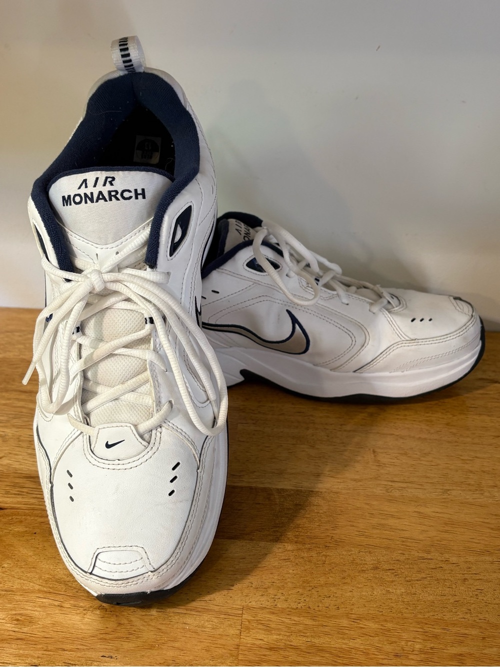 MENS WHITE & NAVY NIKE AIR MONARCH IV TRAINING SHOE SNEAKER SIZE 13